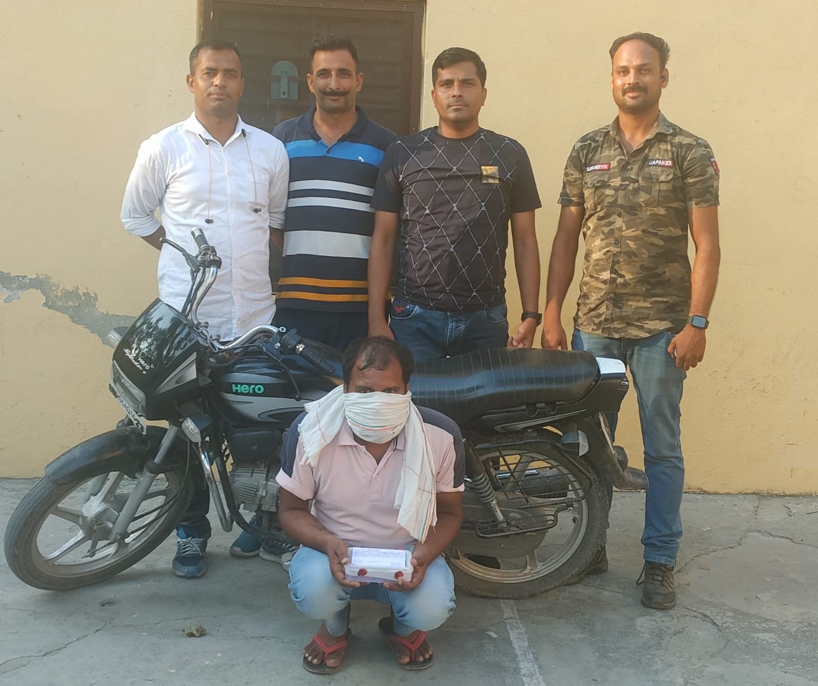 उधम सिंह नगर: 21 ग्राम अवैध स्मैक तथा बाइक के साथ एसओजी ने दबोचा एक तस्कर।।